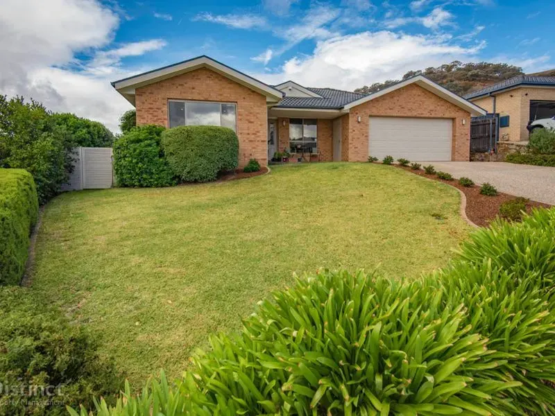 5 Olive Pink Crescent, Banks