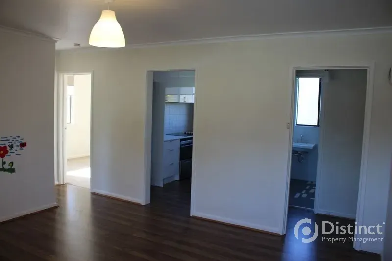 3/4 Walsh Place, Curtin, photo 3