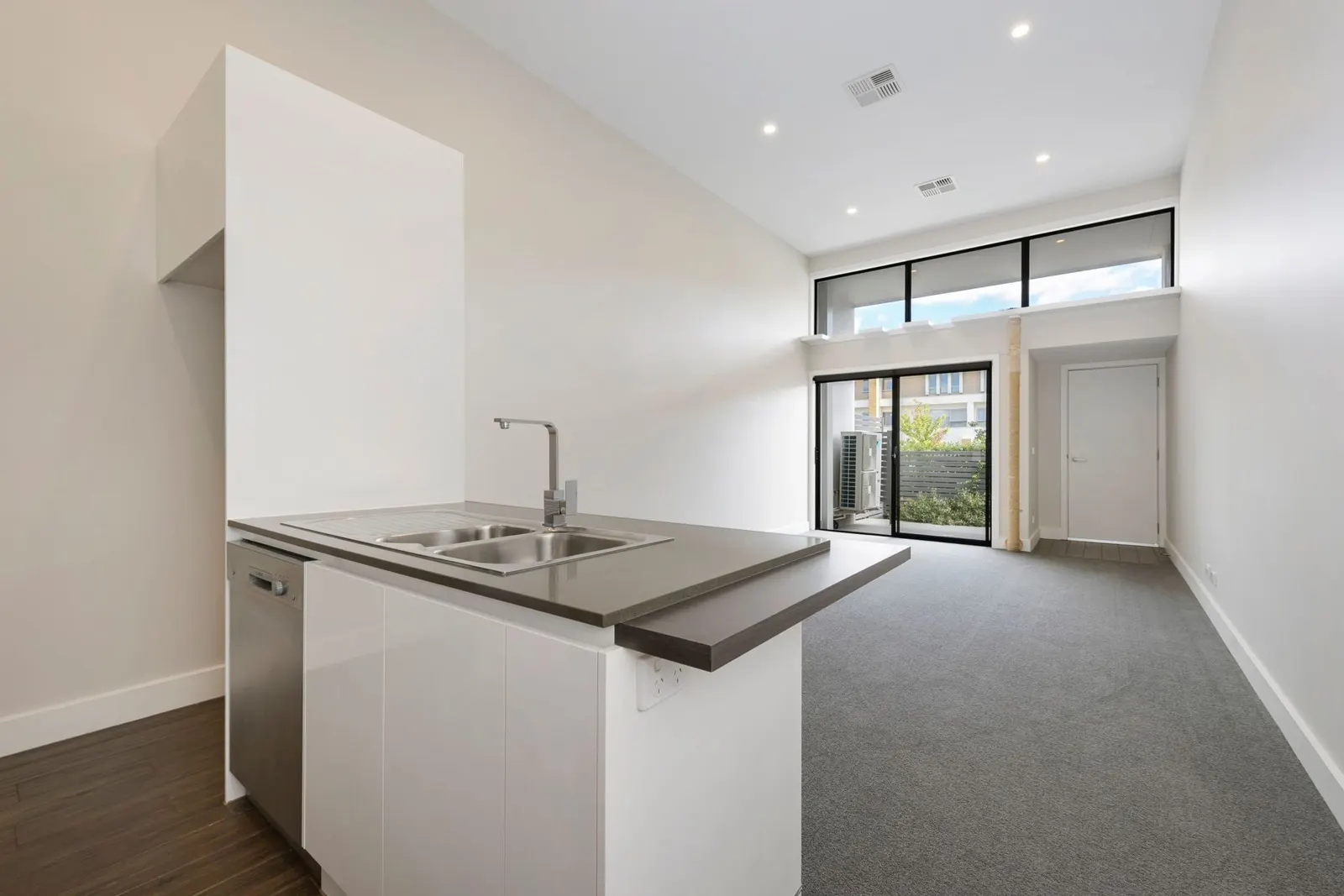 131 Stockman Avenue, Lawson, photo 1