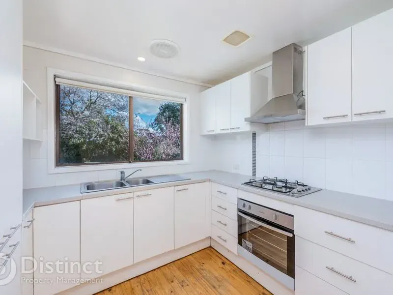 9 Sadleir Place, Charnwood, photo 2