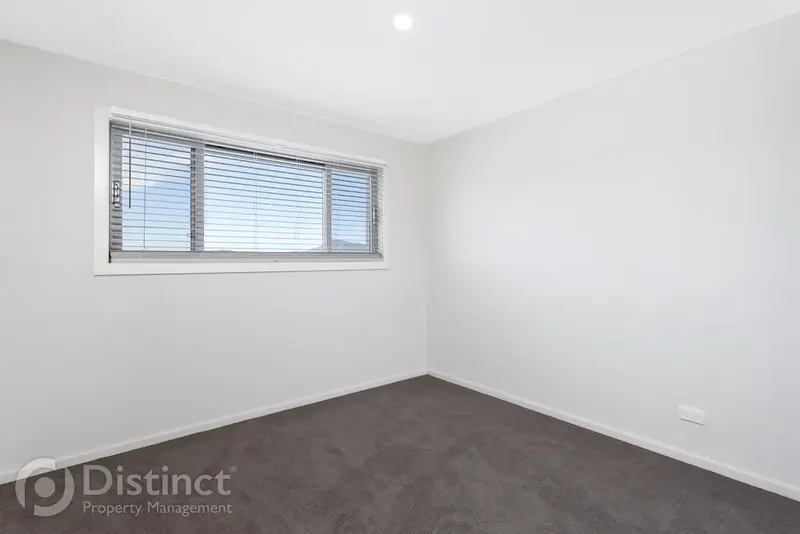 137/35 Oakden Street, Greenway, photo 7