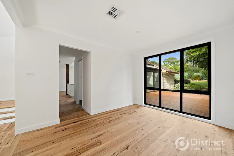 4 Achernar Close, Giralang, photo 13