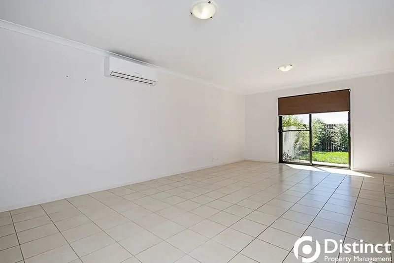 56 Burrumarra Avenue, Ngunnawal, photo 4