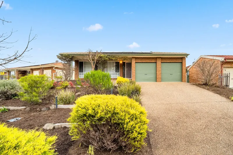 4 Maloney Street, Queanbeyan West