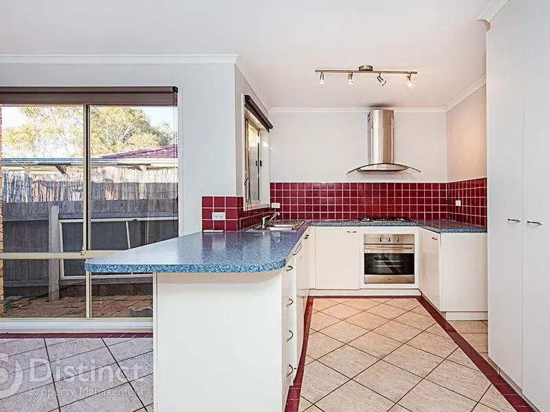 7 Lingiari Court, Ngunnawal, photo 2