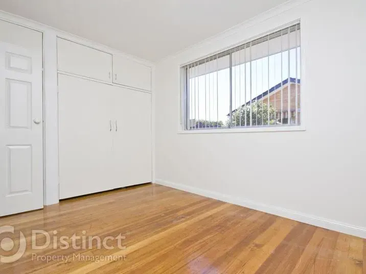 29 Maclaurin Crescent, Chifley, photo 5