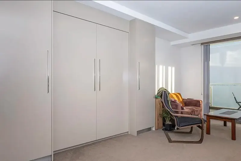132/50 Eastlake Parade, Kingston, photo 3
