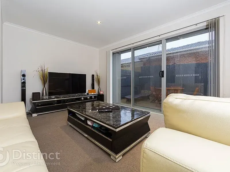 2 Guboo Street, Bonner ACT 2914, photo 2