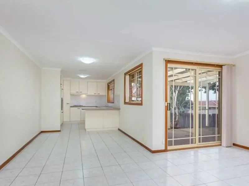 29 Bungaree Crescent, Ngunnawal, photo 3