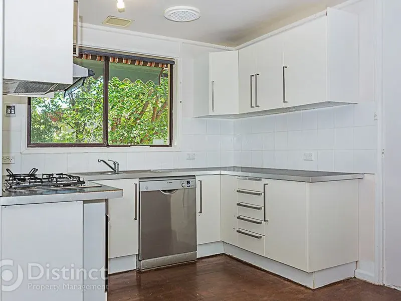 10 Broad Place, Kambah, photo 2