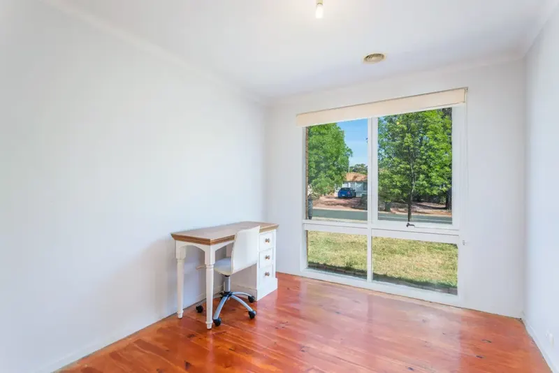 10 Diamantina Crescent, Kaleen ACT 2617, photo 9