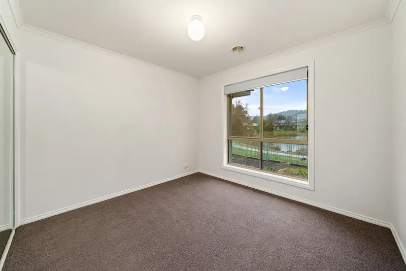 25 Bayside Court, Jerrabomberra NSW 2619, photo 9
