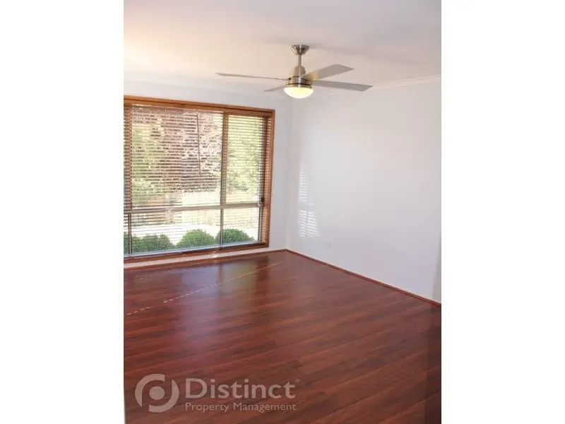 16 Gang Gang Court, Ngunnawal, photo 4