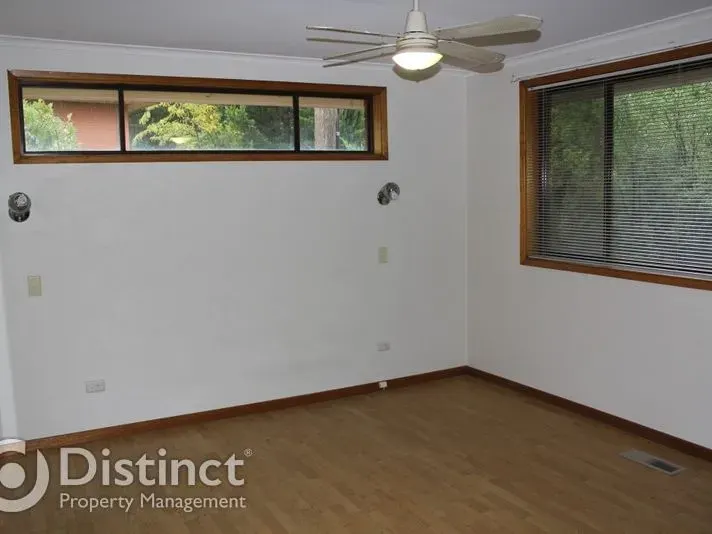 76 Chuculba Crescent, Giralang, photo 6