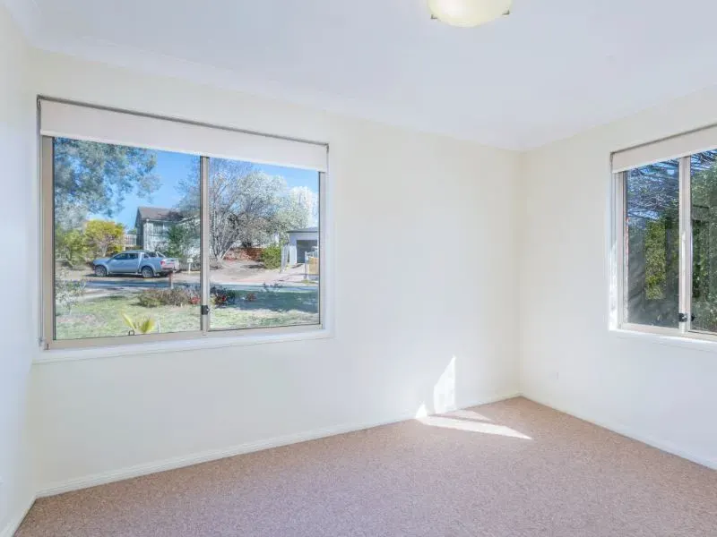 58 Dennis Street, Garran, photo 6