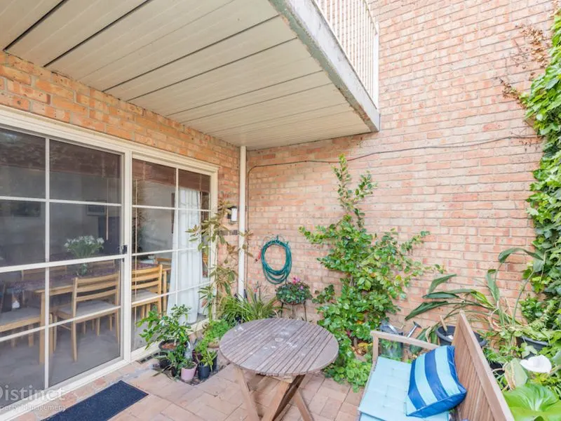 21/201 Goyder Street, Narrabundah, photo 1