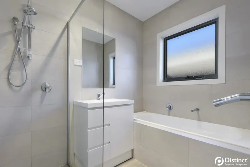 14 Galaxias Street, Throsby, photo 10