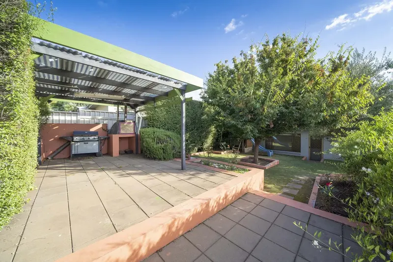 80 Walker Crescent, Narrabundah, photo 14