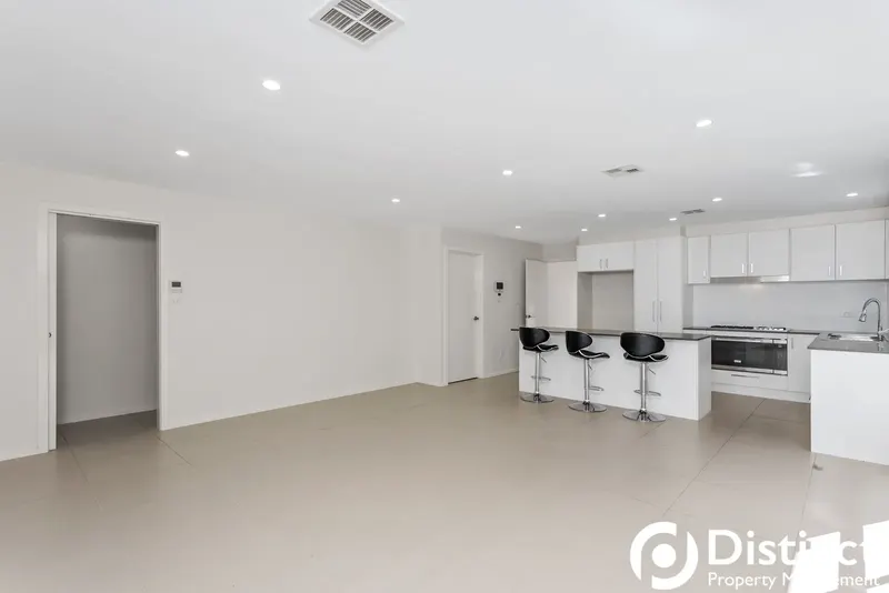 8 Victoria Owen Circuit, Casey, photo 5