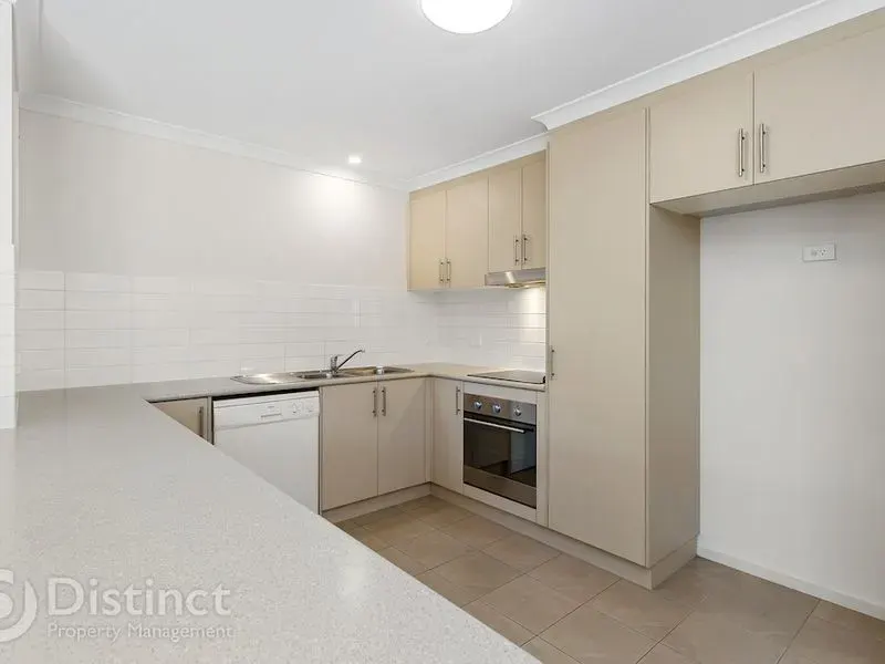 35 Constance Stone Street, Macgregor, photo 2