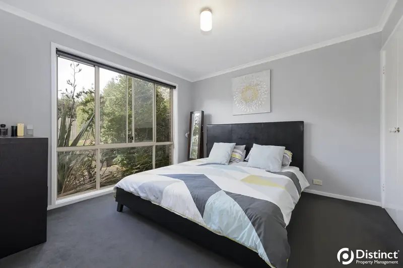 24 Murrung Crescent, Ngunnawal, photo 10