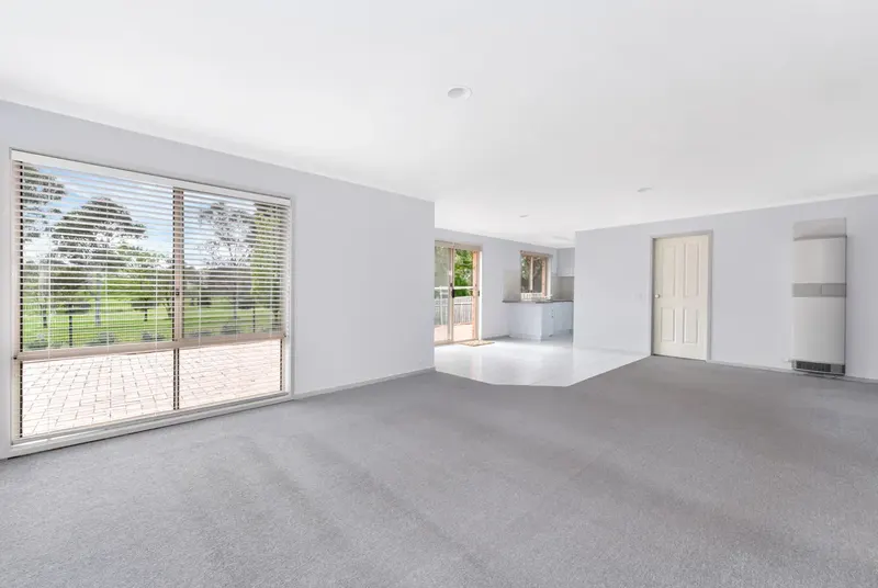 59 Ferguson Circuit, Ngunnawal, photo 3
