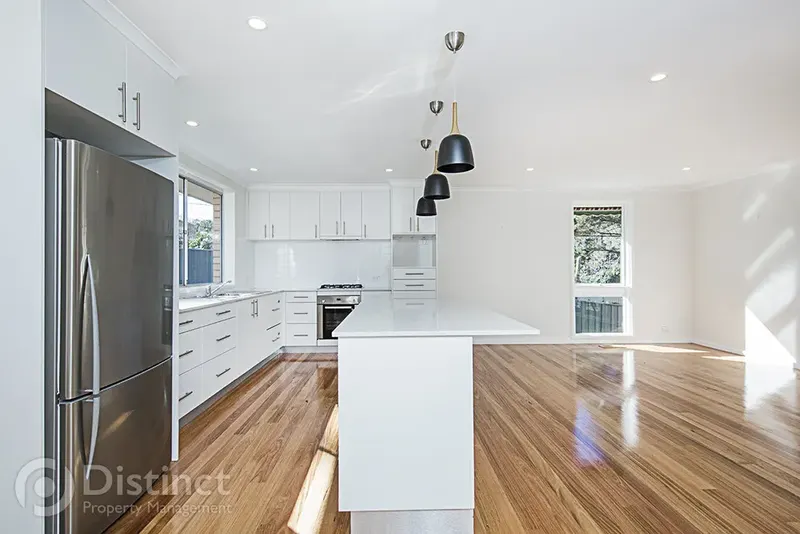 192 Kingsford Smith Drive, Spence, photo 4