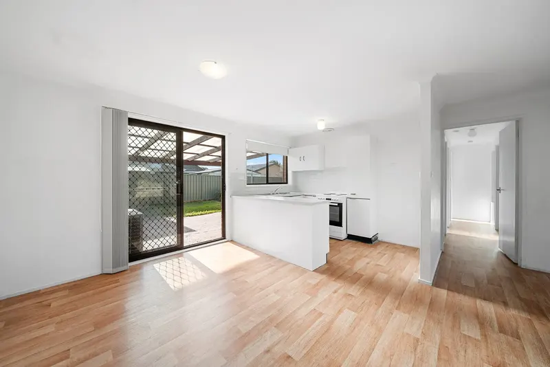 28 Rohan Street, Richardson, photo 3